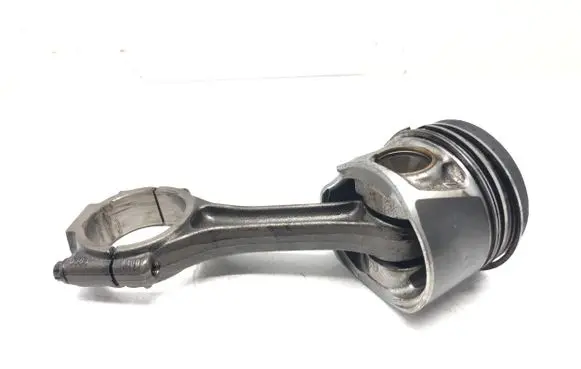 Audi A4 Allroad B8 Piston 038JV400