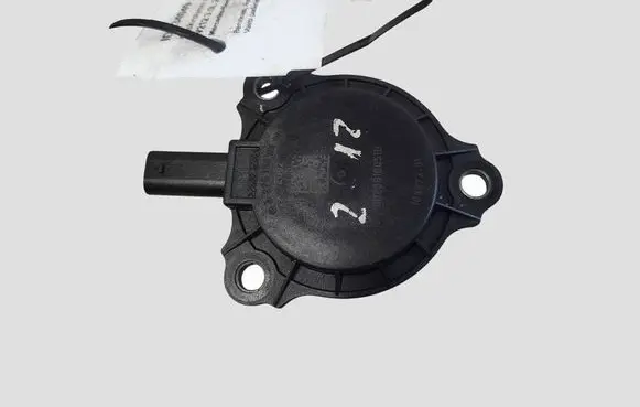 Mercedes-Benz E W212 Camshaft vanos timing valve A2761560490