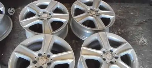 Mercedes-Benz E C207 W207 R18 alloy rim A2044012802