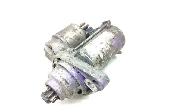 Volkswagen Golf V Starter motor 02Z911023G