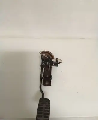 Nissan Almera Tino Accelerator throttle pedal
