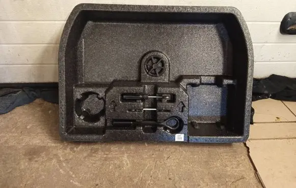 KIA Niro Glove box in trunk 09149-G5919