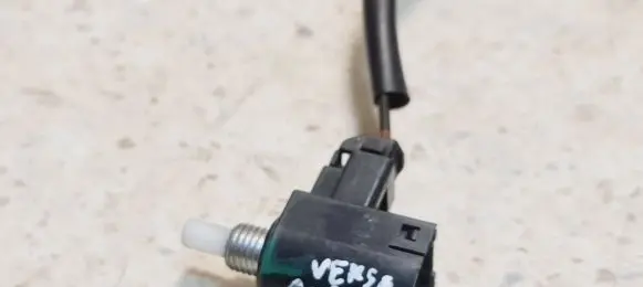 Brake pedal sensor switch