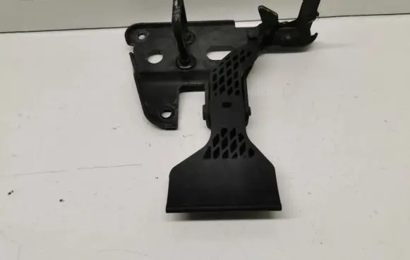 Audi A4 S4 B7 8E 8H Engine bonnet/hood lock/latch loop/hook 8E0823480F