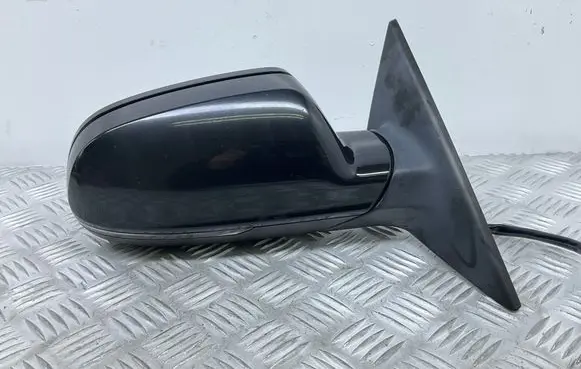 Audi A5 8T 8F Front door electric wing mirror 