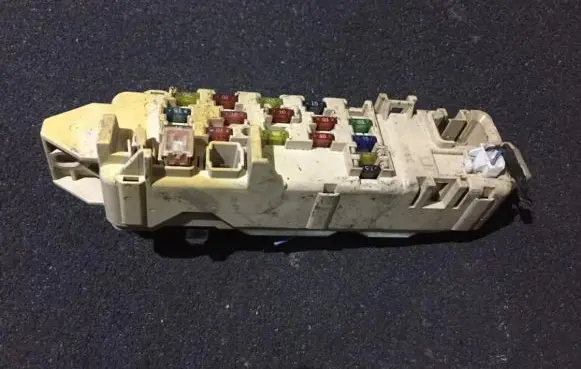 Fuse box set