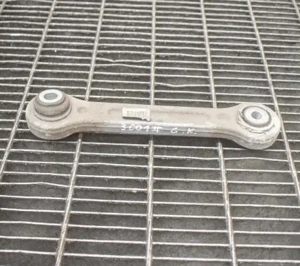 Maserati Quattroporte Rear upper control arm/wishbone 670006273
