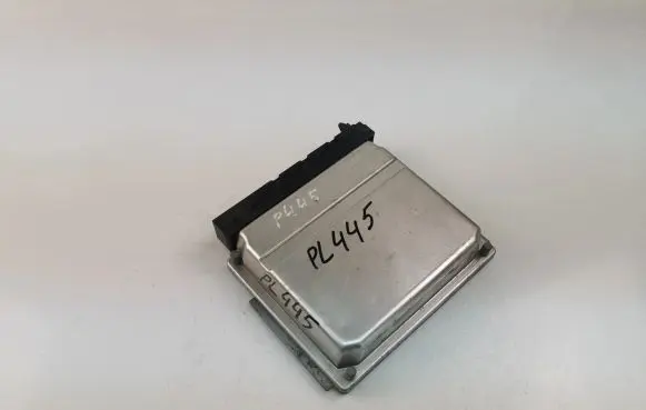 Volvo V70 Engine control unit/module 08675760A