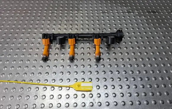 Toyota Yaris Fuel main line pipe S27725032 2325040020