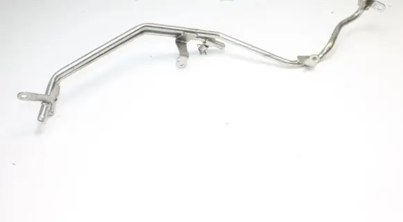 Chrysler 300 - 300C Fuel line pipe