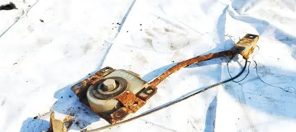 Toyota Corolla Verso AR10 Spare wheel bolt 