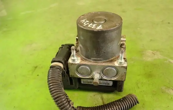 Subaru Impreza II ABS Pump