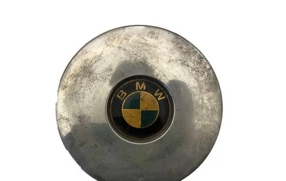 BMW 5 E28 Original wheel cap