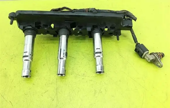 Seat Ibiza III (6L) High voltage ignition coil R0401S00400