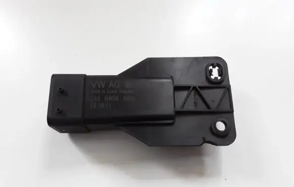 Skoda Fabia Mk2 (5J) Coolant fan relay 5J0919506