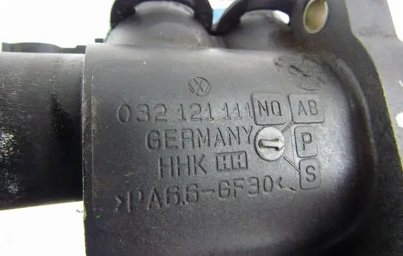 Volkswagen Golf IV Thermostat housing 032121111NQ