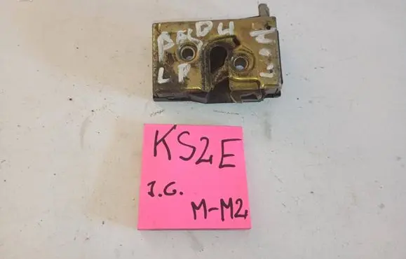 Audi A4 S4 B5 8D Front door lock 87943131