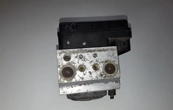 Toyota Hilux (AN10, AN20, AN30) ABS Pump 4451071030