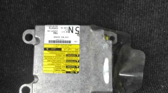 Toyota Auris 150 Airbag control unit/module