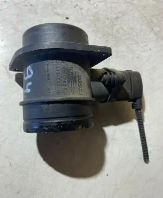 Volkswagen Golf V Mass air flow meter 038906461B 0281002531