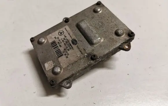 Mercedes-Benz E W211 Headlight ballast module Xenon A0028202426