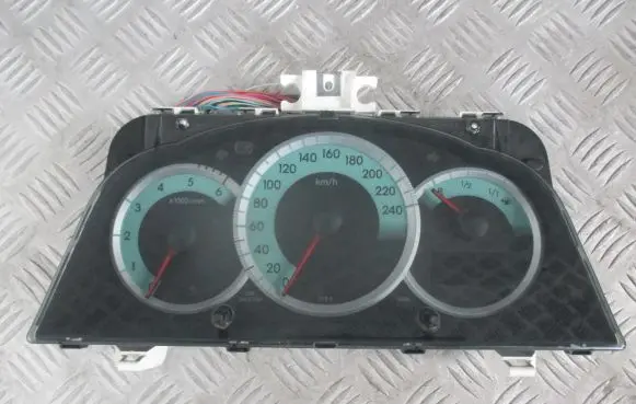 Toyota Corolla Verso AR10 Speedometer (instrument cluster) 838000F092A