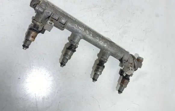 Opel Vectra C Fuel injectors set 12564446