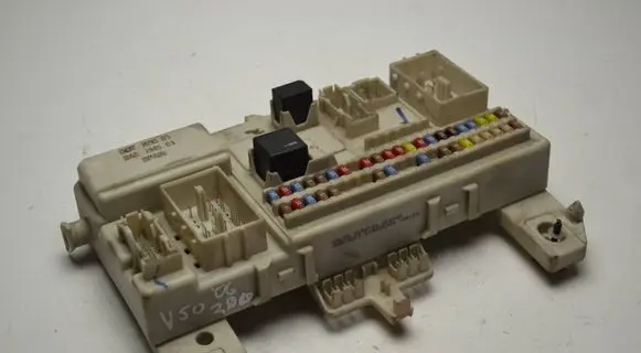 Volvo V50 Fuse box set 8690722 00273273 519096309