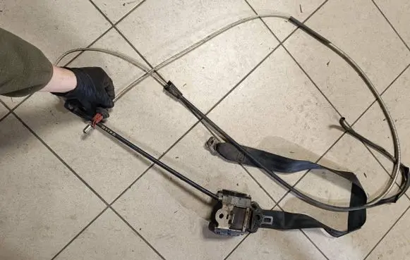 Audi A6 S6 C4 4A Front seatbelt 4A0857705M