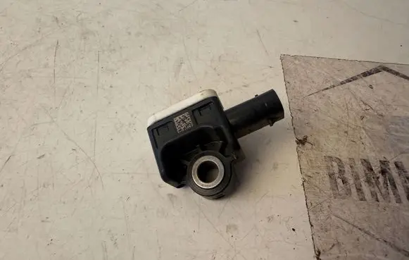 Mercedes-Benz CLA C117 X117 W117 Airbag deployment crash/impact sensor A1668210151 56054085AA