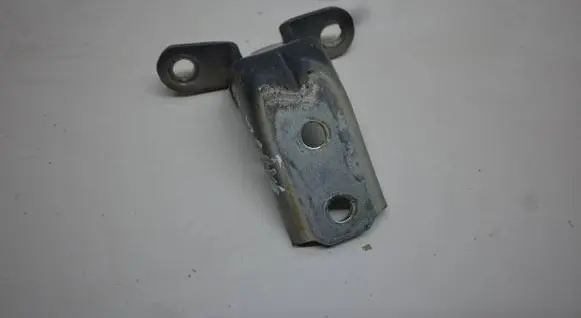 KIA Stonic Front door upper hinge 
