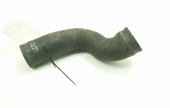 Mercedes-Benz C W202 Intercooler hose/pipe A2025201682