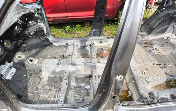 Ford Galaxy Pillar (middle) 