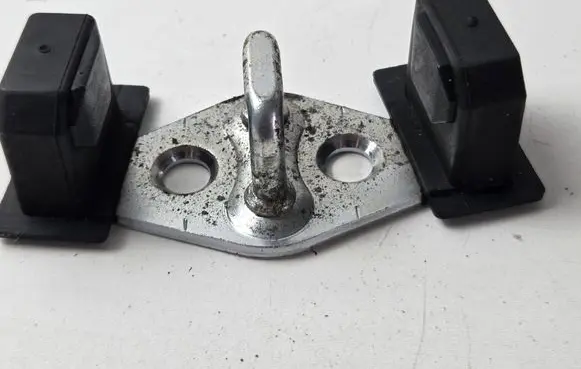 Hyundai i20 (BC3 BI3) Trunk lock loop 