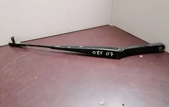 Skoda Octavia Mk2 (1Z) Front wiper blade arm 1Z1955409