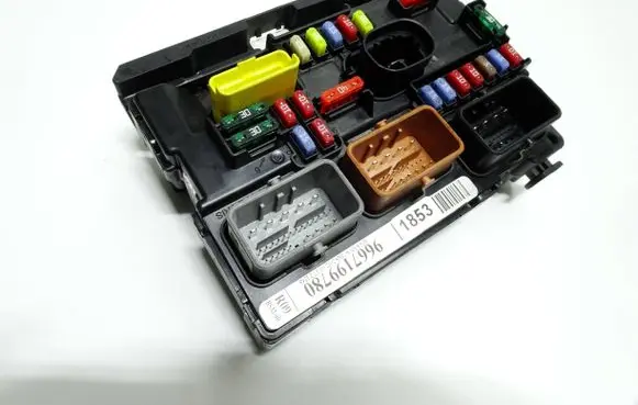 Citroen DS3 BSM Control unit 9667199780