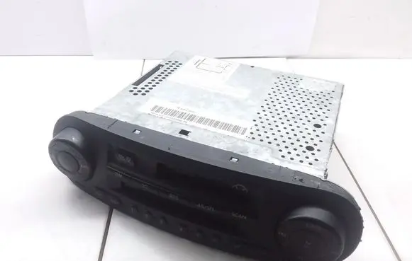 Volkswagen New Beetle Radio/CD/DVD/GPS head unit 1C0035186 8817648229060