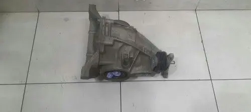 Mercedes-Benz C W205 Rear differential/diff mount bracket A2053509723