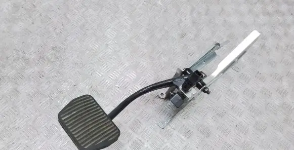 Volvo XC90 Brake pedal 3516078 822064