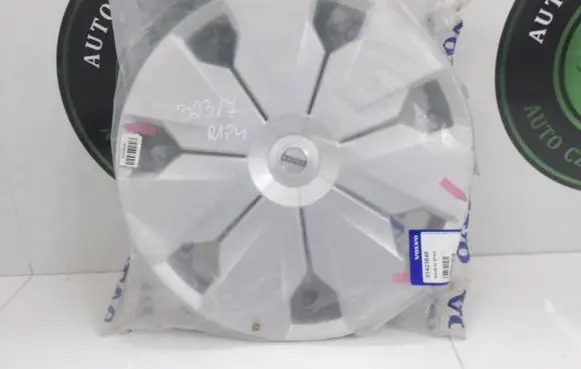 Volvo V40 R16 wheel hub/cap/trim 31423849