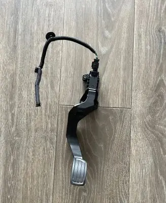 Citroen C4 II Accelerator throttle pedal 9837891980