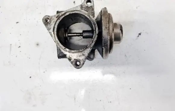 Audi A3 S3 8P EGR valve 038129637D