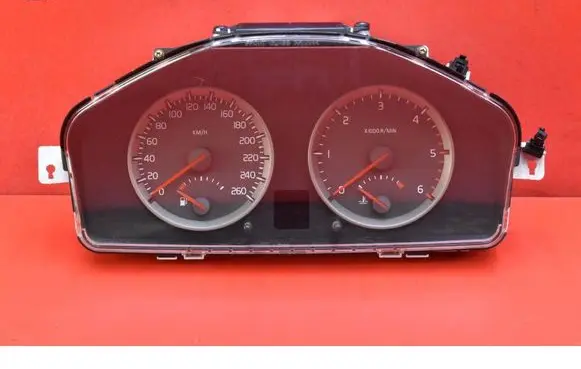 Volvo V50 Speedometer (instrument cluster) 30710071