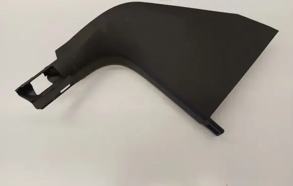Foot area side trim