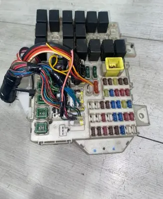 Mitsubishi Colt Fuse box set MN108319 5C25 0174