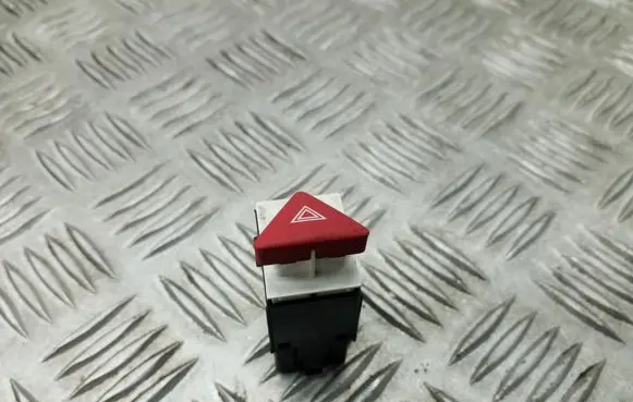 Volkswagen PASSAT B6 Hazard light switch 3C0953509A