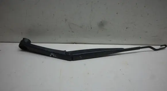 Front wiper blade arm