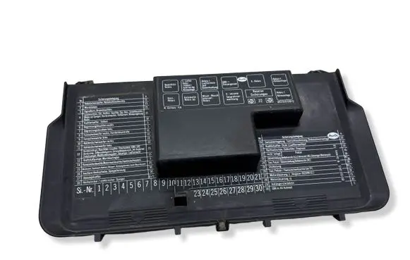 Audi 80 90 B3 Fuse box cover 893941801