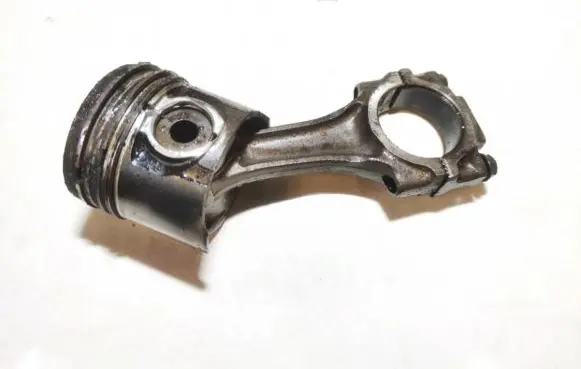 Lancia Thema Piston with connecting rod