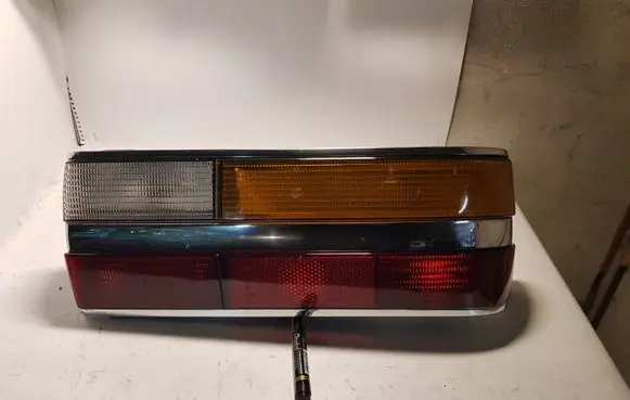 BMW 5 E28 Rear/tail lights 53321R23 59921R6